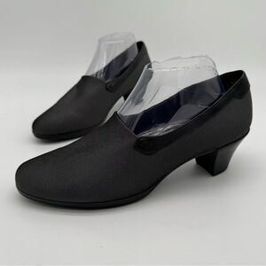 Munro American Nora Gray Stretch Fabric Pump Heel Size 9.5 M